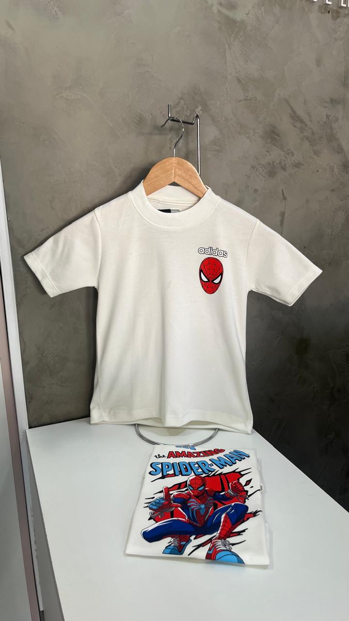 Foto da Donna Kê: Camiseta infantil branca com estampa colorida